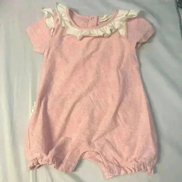 Blara Organic House - short sleeve newborn romper/one  piece. Size 1-3 months - Picture 1 of 3